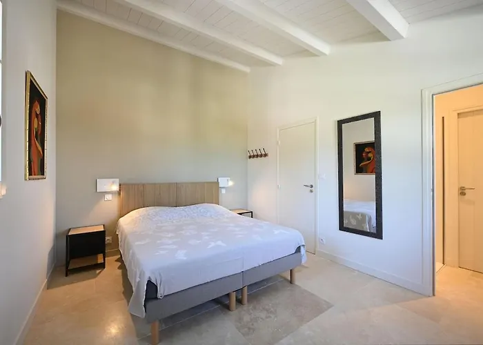 1400 Bellevue Piscine Chauffee Et Ocean *